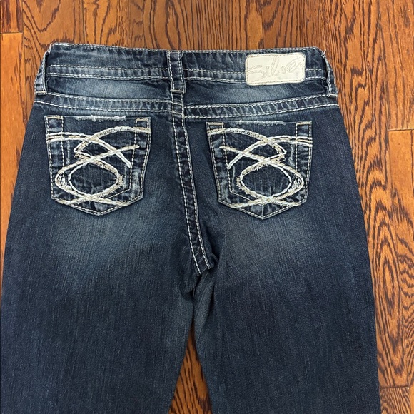 Silver Lola Distressed Dark Blue Distressed Straight Jeans Size: 26X33 - Picture 7 of 8